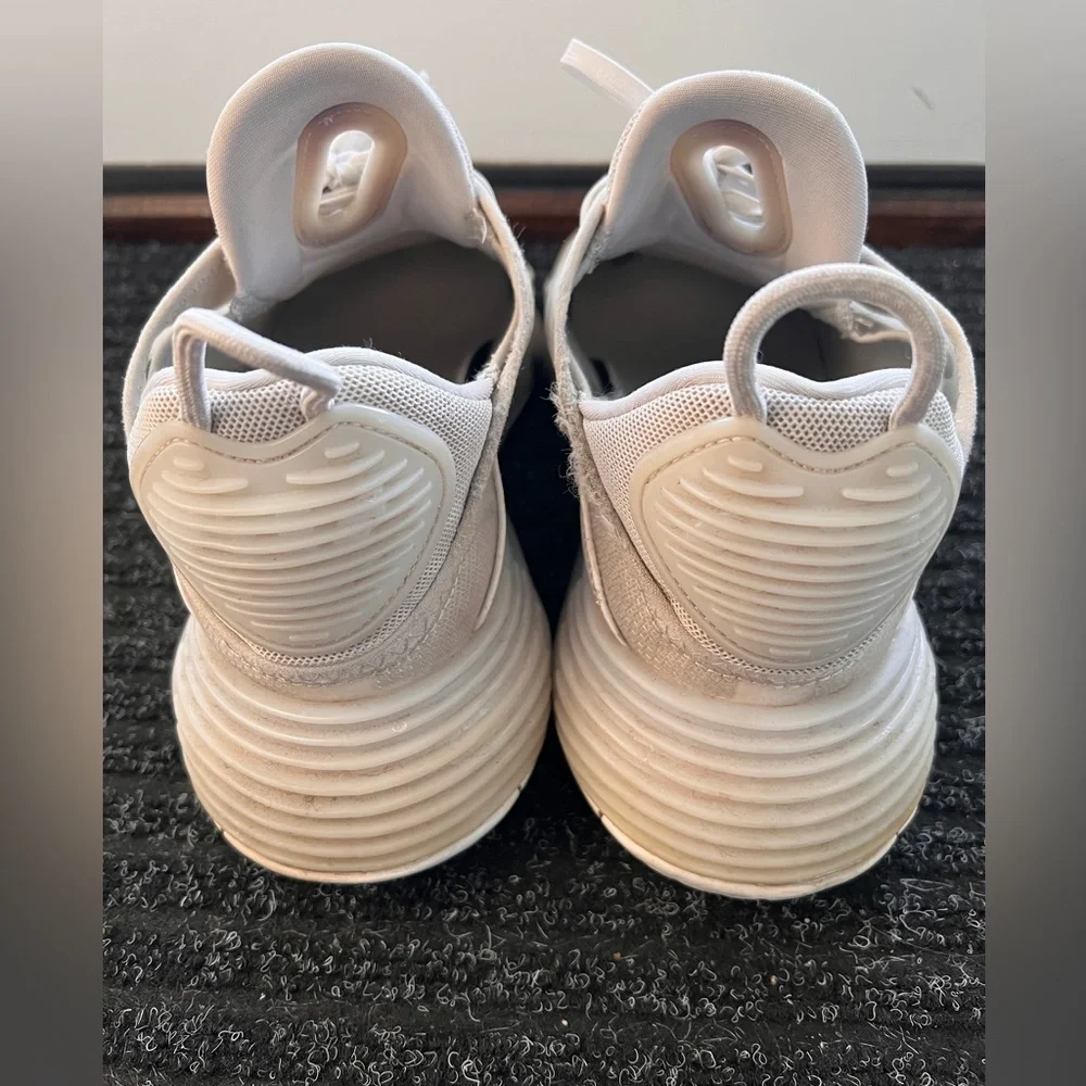 Nike Air Max 2090 Triple White Sneakers Low Top men's 9.5